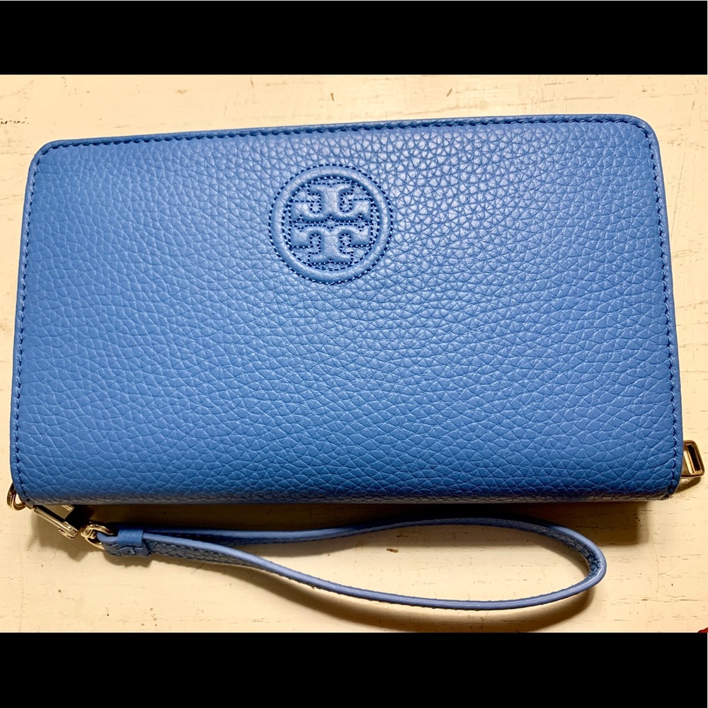 Light blue Tory Burch wallet with strap